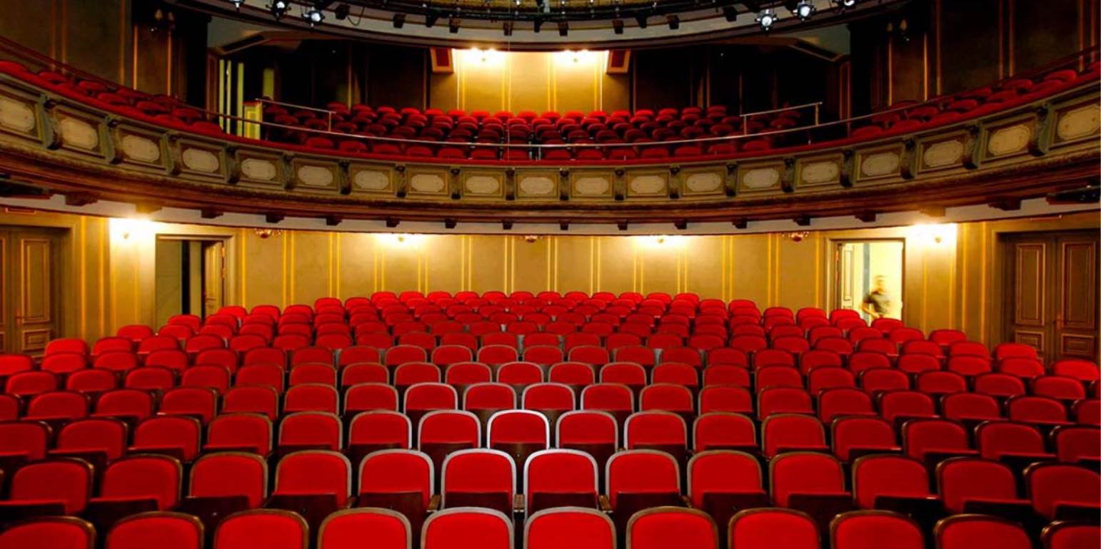 theatro_F30874.jpg